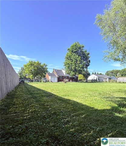 1275 West Macada Road, Bethlehem City, PA 18017
