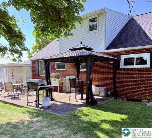 1275 West Macada Road, Bethlehem City, PA 18017