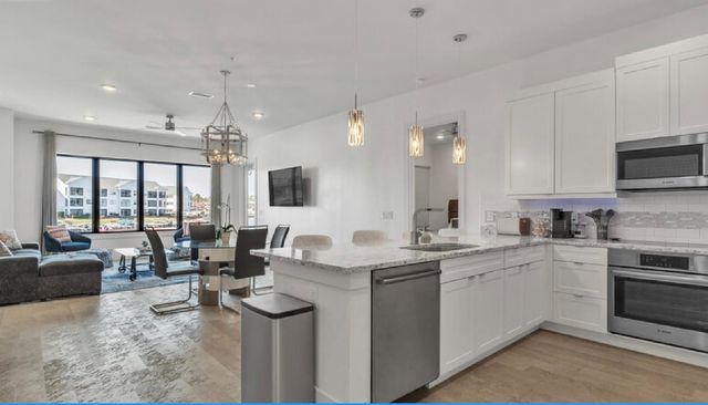 199 Waterpoint Court 102, Montgomery, TX 77356