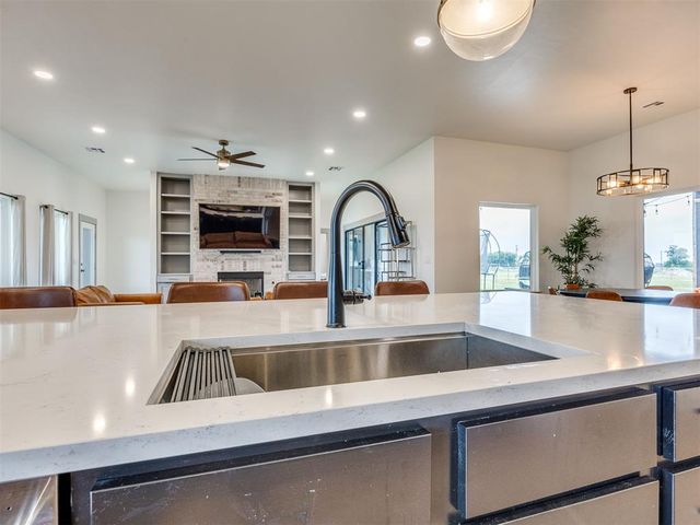 19050 Bobcat Ridge Court, Cashion, OK 73016