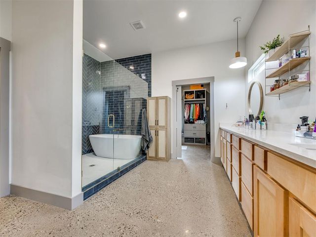 19050 Bobcat Ridge Court, Cashion, OK 73016