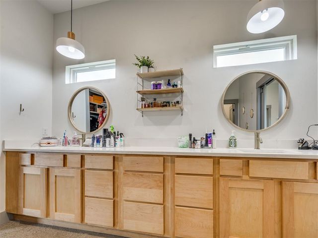 19050 Bobcat Ridge Court, Cashion, OK 73016