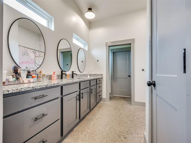 19050 Bobcat Ridge Court, Cashion, OK 73016