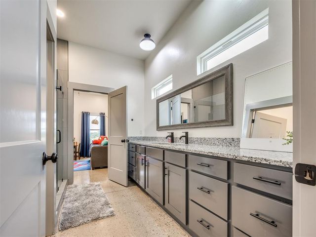 19050 Bobcat Ridge Court, Cashion, OK 73016