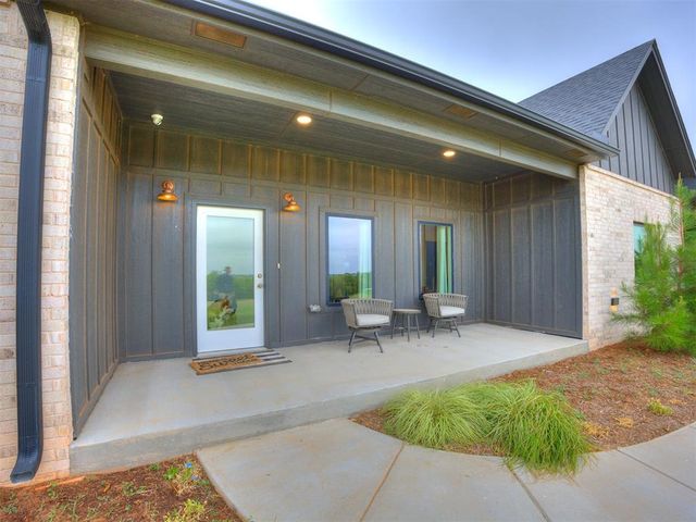 19050 Bobcat Ridge Court, Cashion, OK 73016