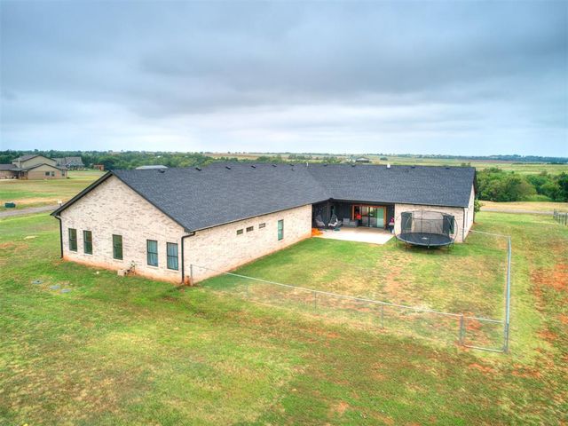 19050 Bobcat Ridge Court, Cashion, OK 73016