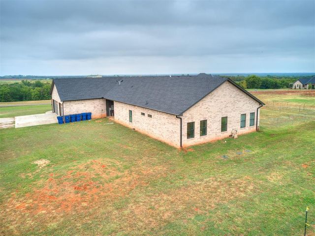 19050 Bobcat Ridge Court, Cashion, OK 73016