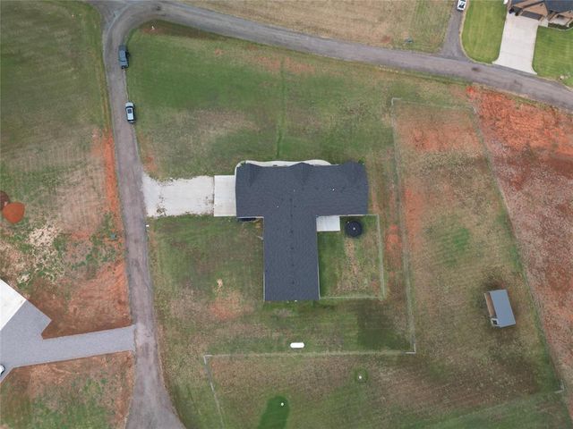 19050 Bobcat Ridge Court, Cashion, OK 73016