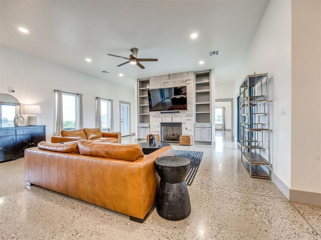 19050 Bobcat Ridge Court, Cashion, OK 73016