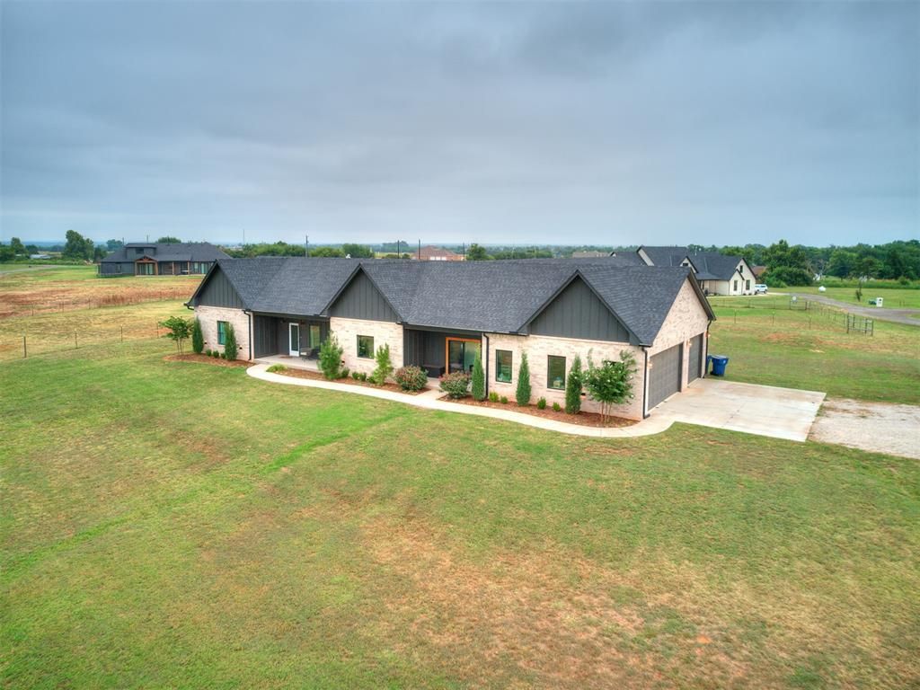19050 Bobcat Ridge Court, Cashion, OK 73016