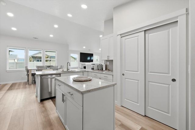 18240 E 17th Ave, Greenacres, WA 99016