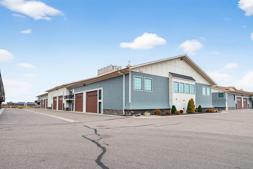 3620 Arrowhead Drive 2, Medina, MN 55340 — photo 2