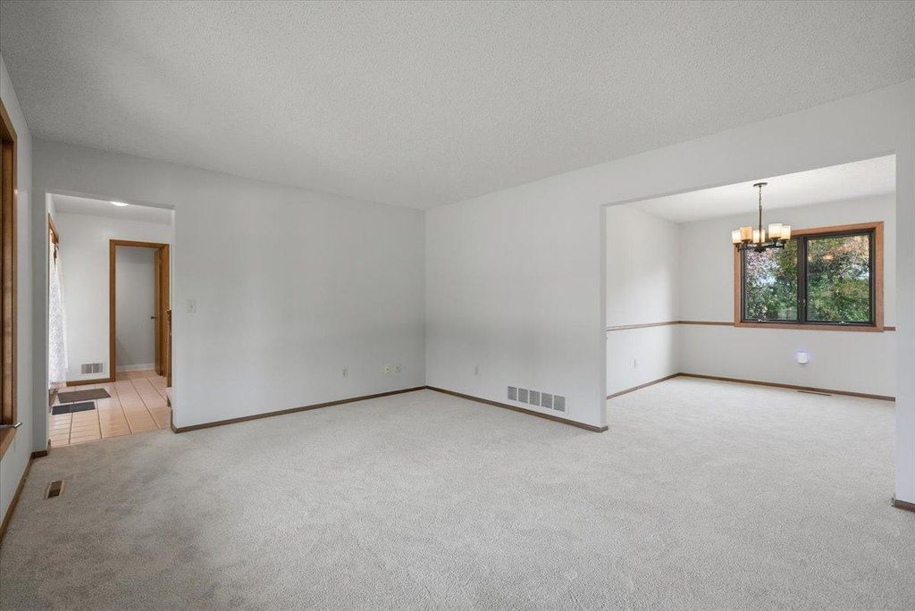 454 Oday Street S, Maplewood, MN 55119 — photo 5