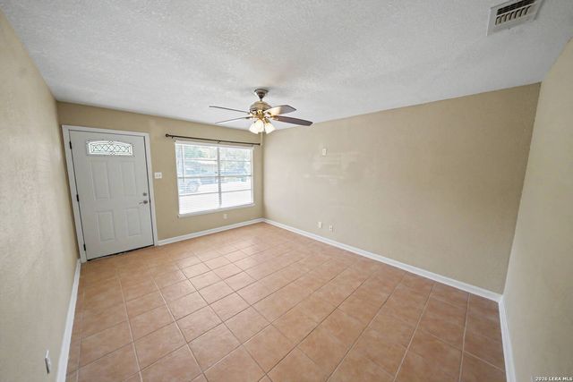 823 STRAIGHT LN, Universal City, TX 78148