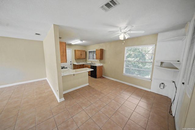 823 STRAIGHT LN, Universal City, TX 78148