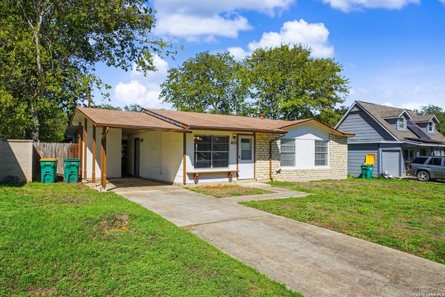 823 STRAIGHT LN, Universal City, TX 78148