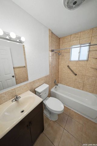 823 STRAIGHT LN, Universal City, TX 78148