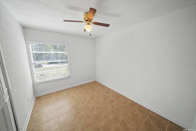 823 STRAIGHT LN, Universal City, TX 78148