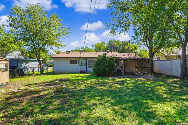 823 STRAIGHT LN, Universal City, TX 78148