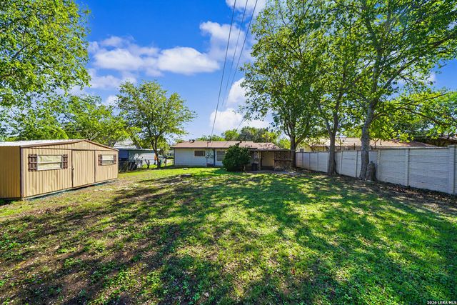 823 STRAIGHT LN, Universal City, TX 78148