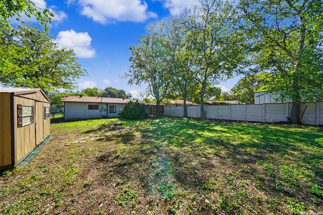 823 STRAIGHT LN, Universal City, TX 78148