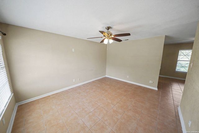 823 STRAIGHT LN, Universal City, TX 78148