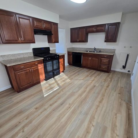 4546 N Fresno Street, Fresno, CA 93726