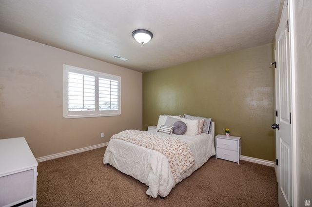 2692 W 2325 N, Farr West, UT 84404