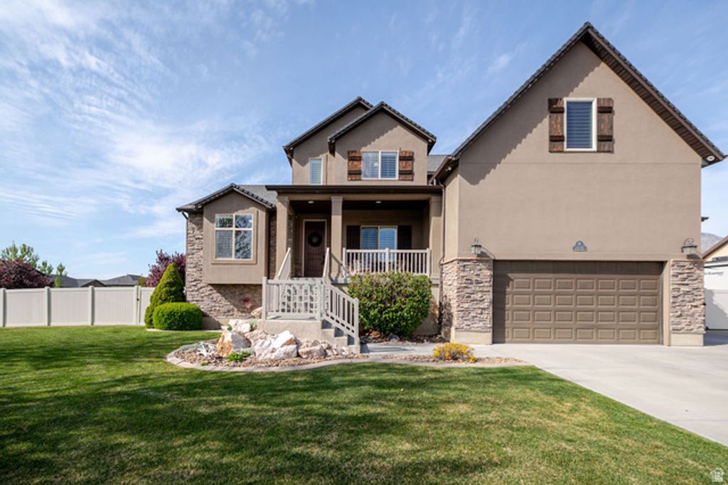 2692 W 2325 N, Farr West, UT 84404
