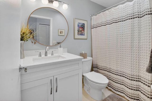 5374 Venetia Court E, Boynton Beach, FL 33437