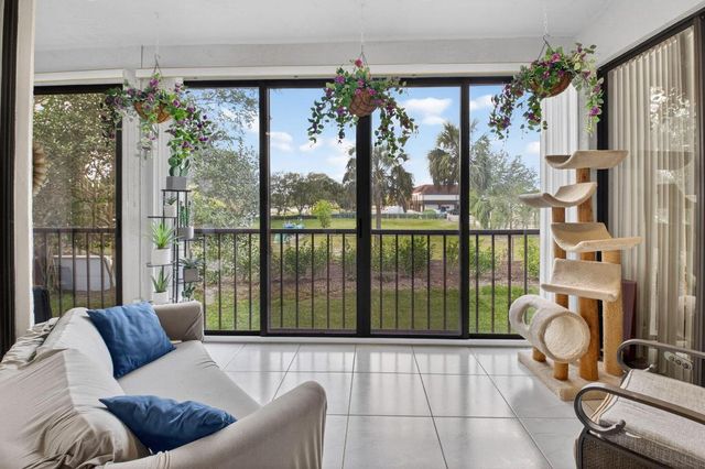 5374 Venetia Court E, Boynton Beach, FL 33437