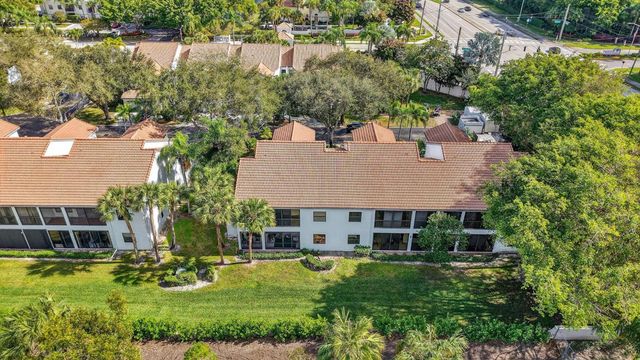 5374 Venetia Court E, Boynton Beach, FL 33437