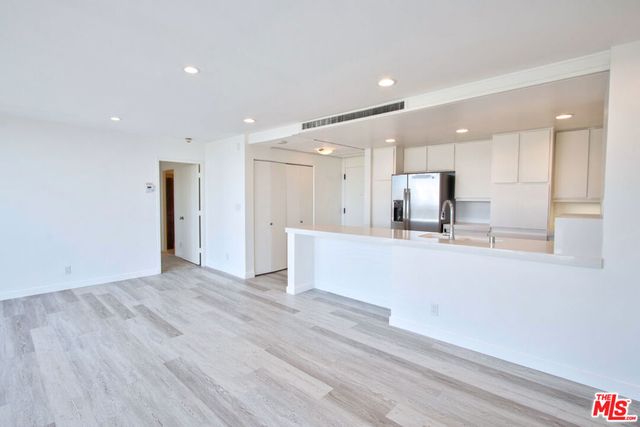 2170 Century Park East 1407, Los Angeles, CA 90067