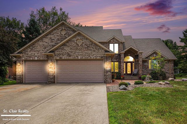 101 Country Club Court, St Clair Twp, MI 48079