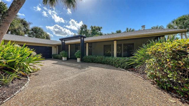5345 SIESTA COURT, Sarasota, FL 34242