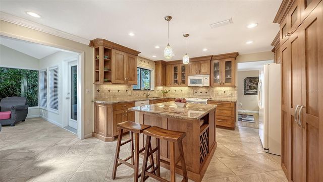 5345 SIESTA COURT, Sarasota, FL 34242