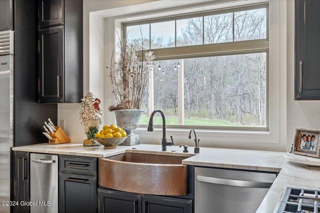 4 Brookhaven Court, Wilton, NY 12866