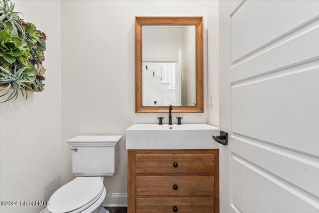 4 Brookhaven Court, Wilton, NY 12866