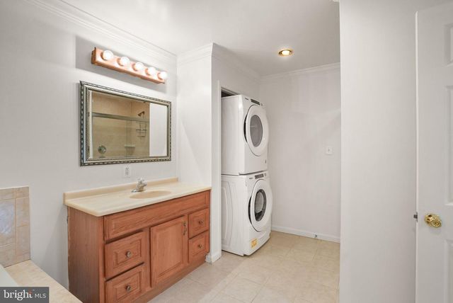 7726 AMHERST DR, Manassas, VA 20111