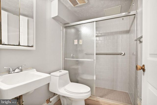 7726 AMHERST DR, Manassas, VA 20111