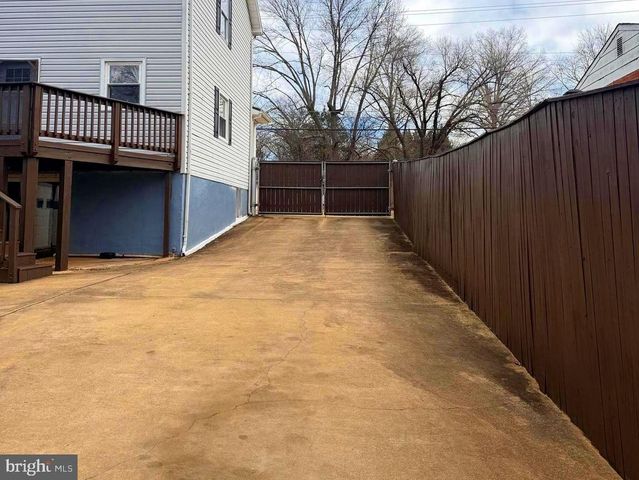 7726 AMHERST DR, Manassas, VA 20111