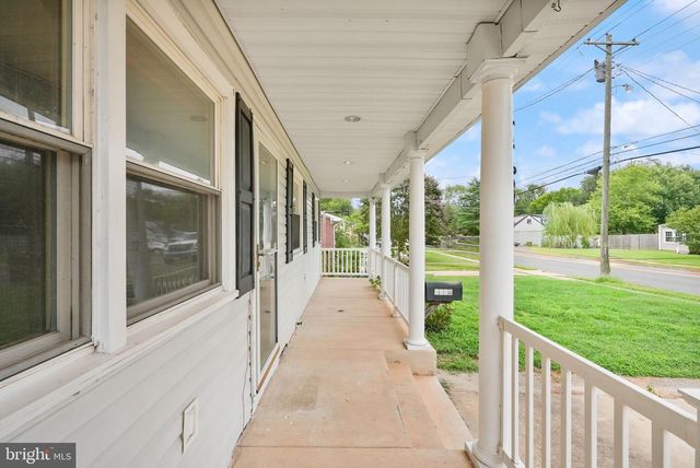 7726 AMHERST DR, Manassas, VA 20111