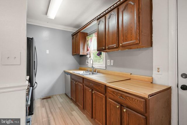 7726 AMHERST DR, Manassas, VA 20111