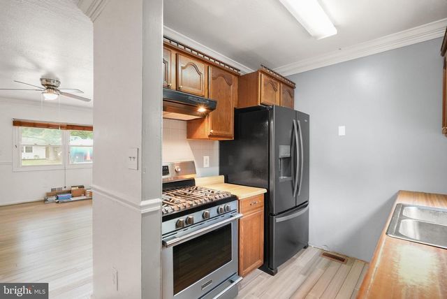 7726 AMHERST DR, Manassas, VA 20111