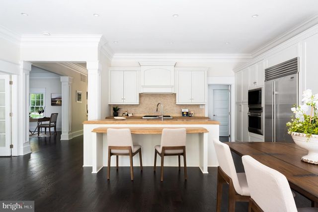 2913 UNIVERSITY TER NW, Washington, DC 20016