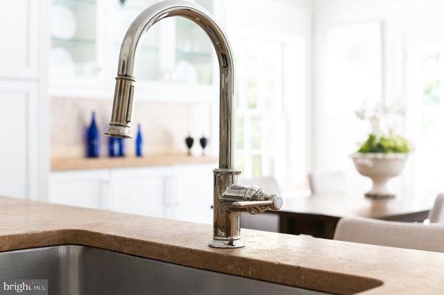 2913 UNIVERSITY TER NW, Washington, DC 20016