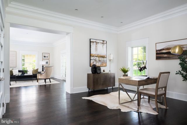 2913 UNIVERSITY TER NW, Washington, DC 20016