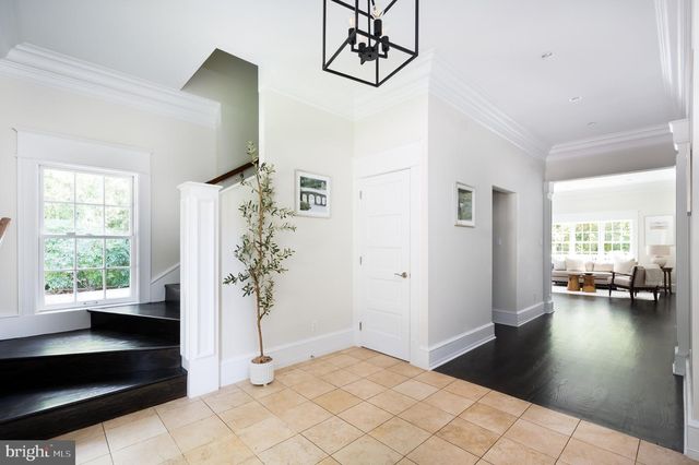 2913 UNIVERSITY TER NW, Washington, DC 20016