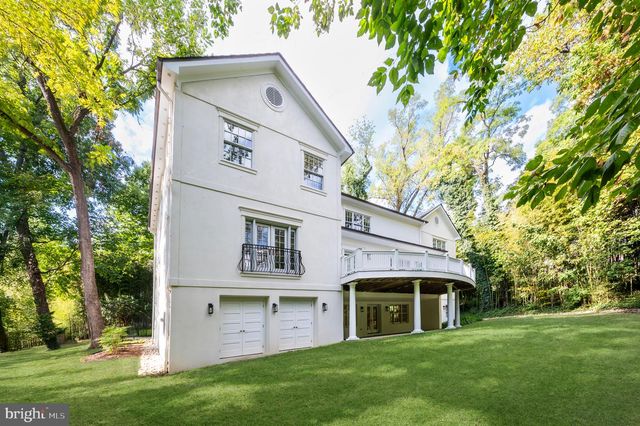 2913 UNIVERSITY TER NW, Washington, DC 20016