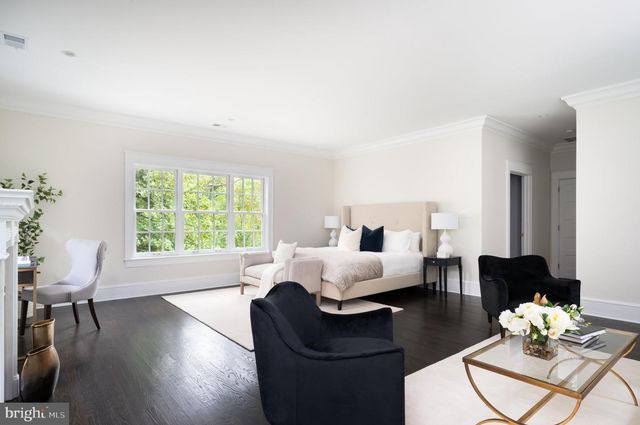 2913 UNIVERSITY TER NW, Washington, DC 20016